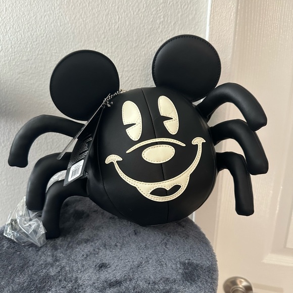 The Stitch Shoppe by Loungfly Mickey spider bag. Never worn, brand new. - Picture 1 of 3